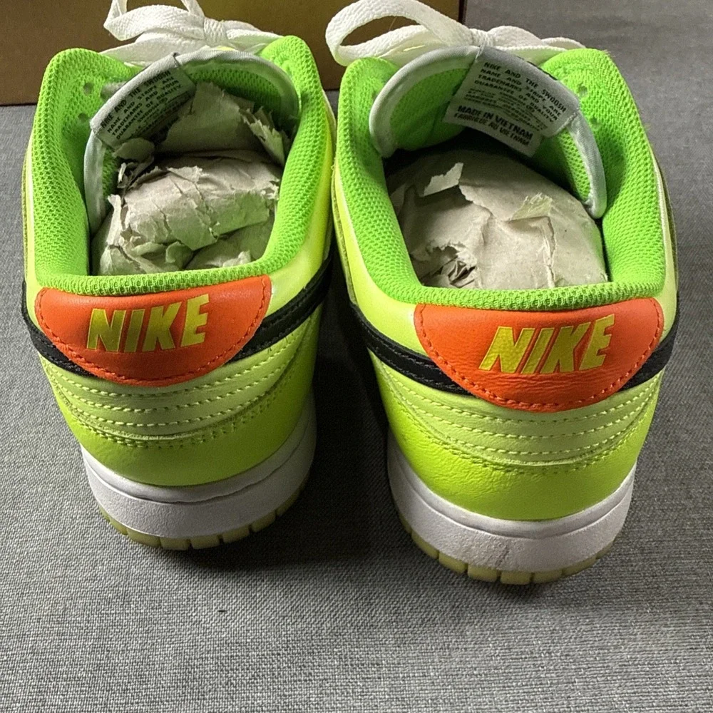 Nike‎ Dunk Low SE Volt Black/Total Orange Glow Men's Size 11.5 FJ4610-702